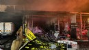 İzmir'de korkutan yangın: İş yeri ve araçlar kül oldu!