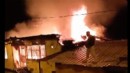 İzmir'de yangın paniği: Prizdeki şarj aleti evi küle çevirdi!