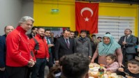İzmir'de yükümlüler 2 bin kişiye iftar yemeği hazırlıyor