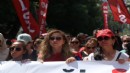 İzmir'deki grevde 6. gün: İşçiler yürüyüşe geçti!
