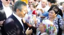 İzmirli Ayşe Teyze otobüs süprizi sonrası konuştu: Sözümün arkasındayım Özel’in yanında olacağım!