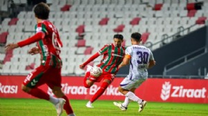 Karşıyaka kupada 4 gollü maçta tur atladı