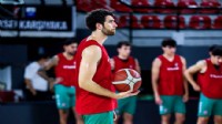 Karşıyaka parkeye indi!