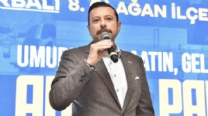 Kaya'dan Tugay'a '23 Nisan' tepkisi: İzmirlilerden ayrışan, kente rağmen tertip yapan sizsiniz!