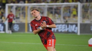 Kerem sahaya çıktı, tribünler ayağa kalktı!