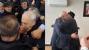 Kılıçdaroğlu kendisine saldıran kişi ile helalleşti