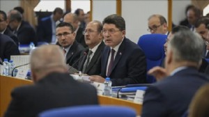 Komisyonda kadına yönelik şiddet tartışması