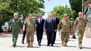 Komutanlar İran sınırında: Güvenlik tedbirleri artırıldı