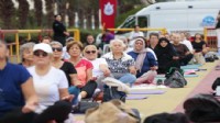 Konaklılar güne yogayla başladı