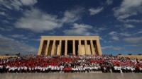 LÖSEV tüm Türkiye'yi Atatürk'ün huzuruna davet ediyor!
