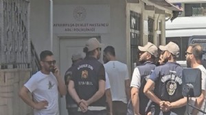 Leman'a karikatür soruşturması: 4 tutuklama!