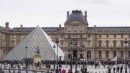 Louvre Müzesi yeniden ziyaretçilere açıldı