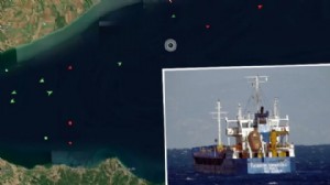 Marmara'da iki ticari gemi çarpıştı: 10 kişi ile irtibat yok!