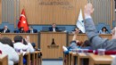 Mavişehir’deki tartışmalı satış meclis gündeminde… Tugay: Karşıyaka’ya kimsenin kazık atmasını istemiyorum!