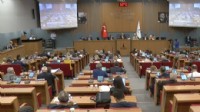 Meclis'te 'beceriksiz başkan' polemiği!