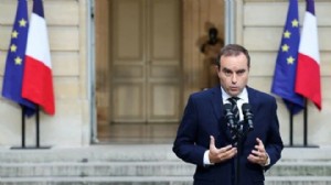 Meclise ayak basmadan gitti: Fransa'da siyasi kriz!