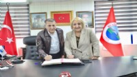 Menderes'te işçinin yüzünü güldüren sözleşme
