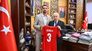 Merih Demiral'dan Devlet Bahçeli'ye ziyaret