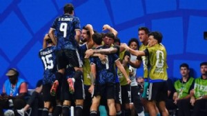 Messi, Arjantin'i finale taşıdı: Tarihi geri dönüş!
