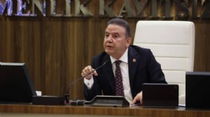 Muhittin Böcek: Bu kadar fırıldak olmanın anlamı yok