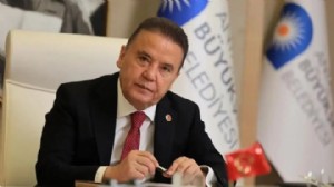 Muhittin Böcek yeniden hastaneye kaldırıldı