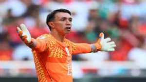 Muslera'dan bir hata daha: Uruguay veda etti!