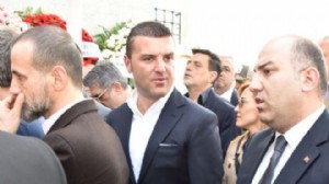 Mustafa Sarıgül'ün oğlu Emir Sarıgül teslim oldu