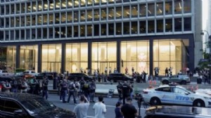 New York'ta gökdelene silahlı baskın!