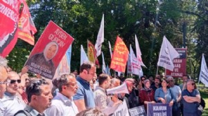 Öğretmenlere polis müdahalesi: Gözaltılar var!