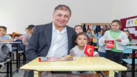 Okul yenilendi çocuklar bayram etti