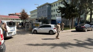 Okula giren saldırgan rastgele ateş açtı: Yaralılar var!