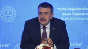 Okullarda forma zorunluluğu geri geliyor