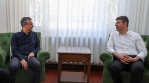Özel, Abdurrahman Tutdere'yi evinde ziyaret etti