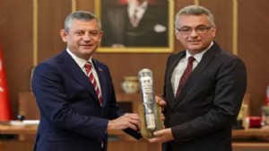 Özel, KKTC Cumhurbaşkanı Erhürman’ı ziyaret etti