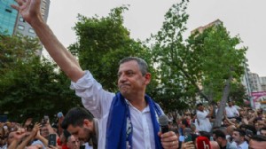 Özel'den Erdoğan'a: Çık karşımıza ikinci kez yarışalım!