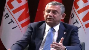 Özel'den 'figüran' skandalına 'Bahçeli' yorumu