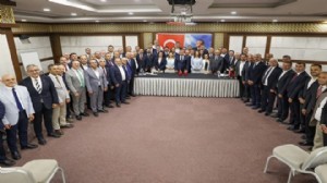 Özel'den seçilmiş il başkanlarıyla kritik toplantı