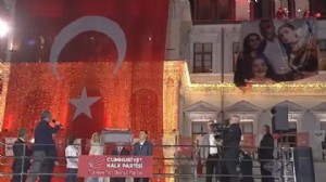 Özel duyurdu: O fotoğraf yeniden belediye binasında!