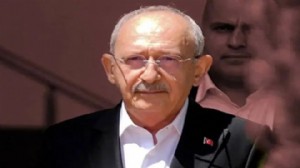 Özel'e seslendi: Partiden ayrılmasına gerek yok!