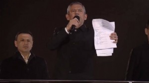 Özel o belgeyi açıkladı, Gürlek'e istifa çağrısı yaptı