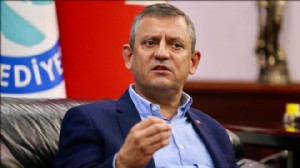 Özel’den kurultay davasına kumpas yorumu!