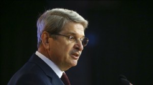 Özgür Özel, Aytun Çıray'ı engelledi!