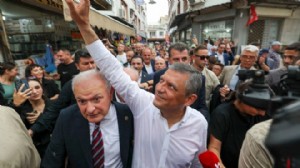 Özgür Özel Kocaeli'nde yurttaşlarla buluştu