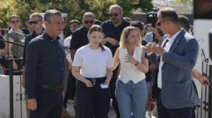 Özgür Özel, Nehir Zeyrek'i yine yalnız bırakmadı