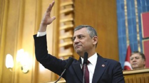 Özgür Özel'den Akın Gürlek için ilk yorum