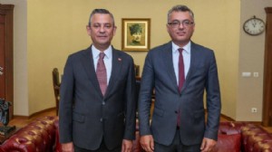 Özgür Özel'den Tufan Erhürman'a tebrik telefonu