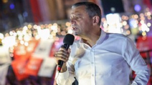 Özgür Özel'den bayram mesajında 'cunta' çıkışı!