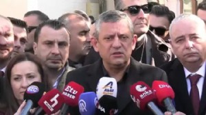 Özgür Özel'den erken seçim çağrısı: Neden beklensin?