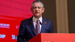 Özel'den yurt dışı temasları: Brüksel ve Berlin’e gidiyor