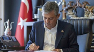 Özgür Özel'in masasında alternatif 3 isim!